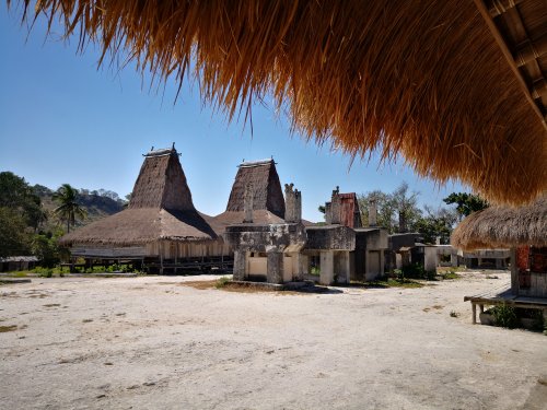 Sumba, Kampung Praiyawang