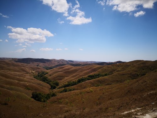 Sumba, Bukit Warindang