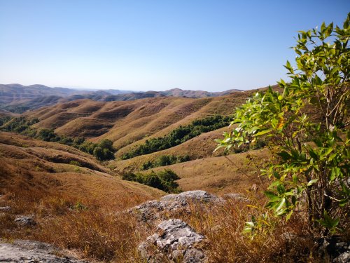 Sumba, Bukit Warindang