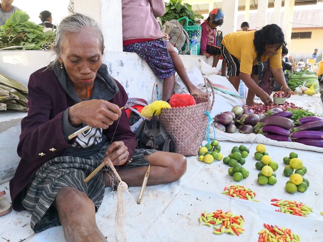 Sumba, Melolo pasar