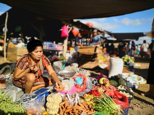 Sumba, Melolo pasar