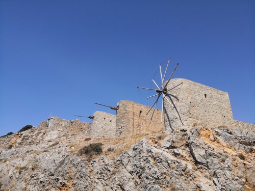 Grèce - Crète - en route vers le Plateau du Lassithi (Moulins)